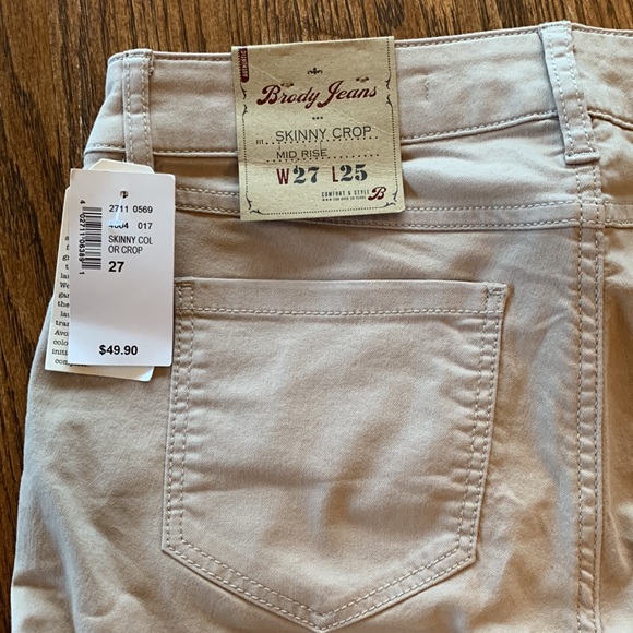 NWT. Brody Capri - Picture 3 of 5
